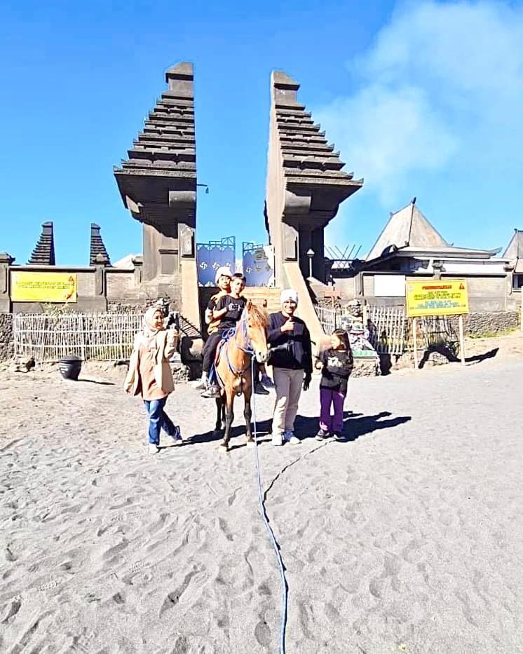 Aaa, Fan Family, Aesthetic Bromo, Managed By Triple A Tour, Additional Bromo Jeep Tour Sunrise And Airport Shuttle Ngadisari Kültér fotó